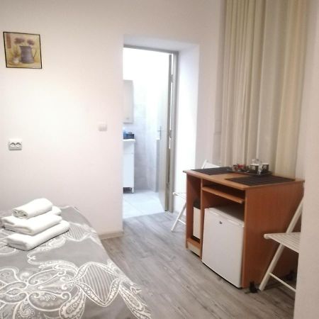 Апартаменты Studio Piata Amzei 1 Бухарест Экстерьер фото